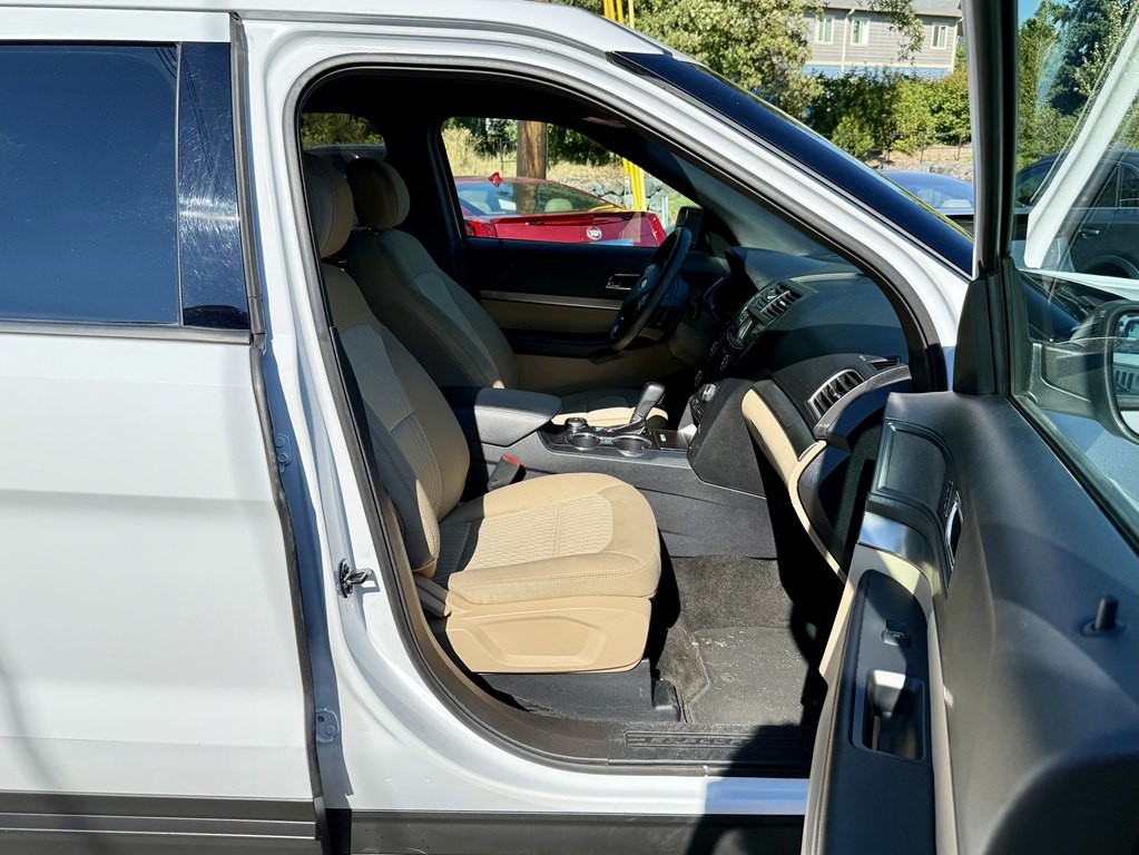 2017 Ford Explorer Image 15