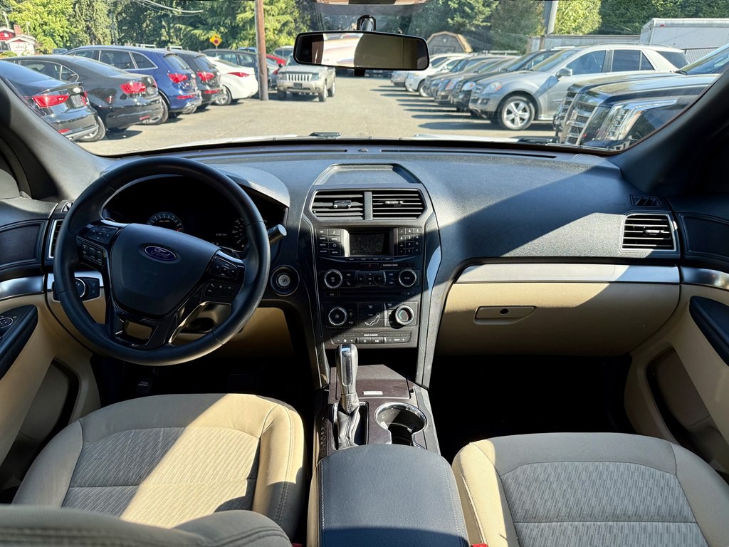 2017 Ford Explorer Image 16