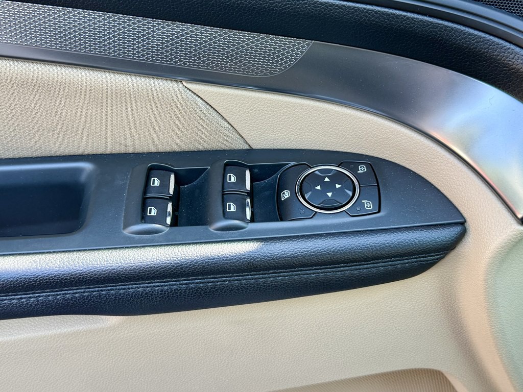 2017 Ford Explorer Image 24