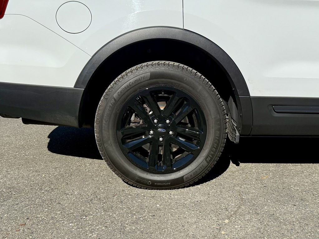 2017 Ford Explorer Image 32