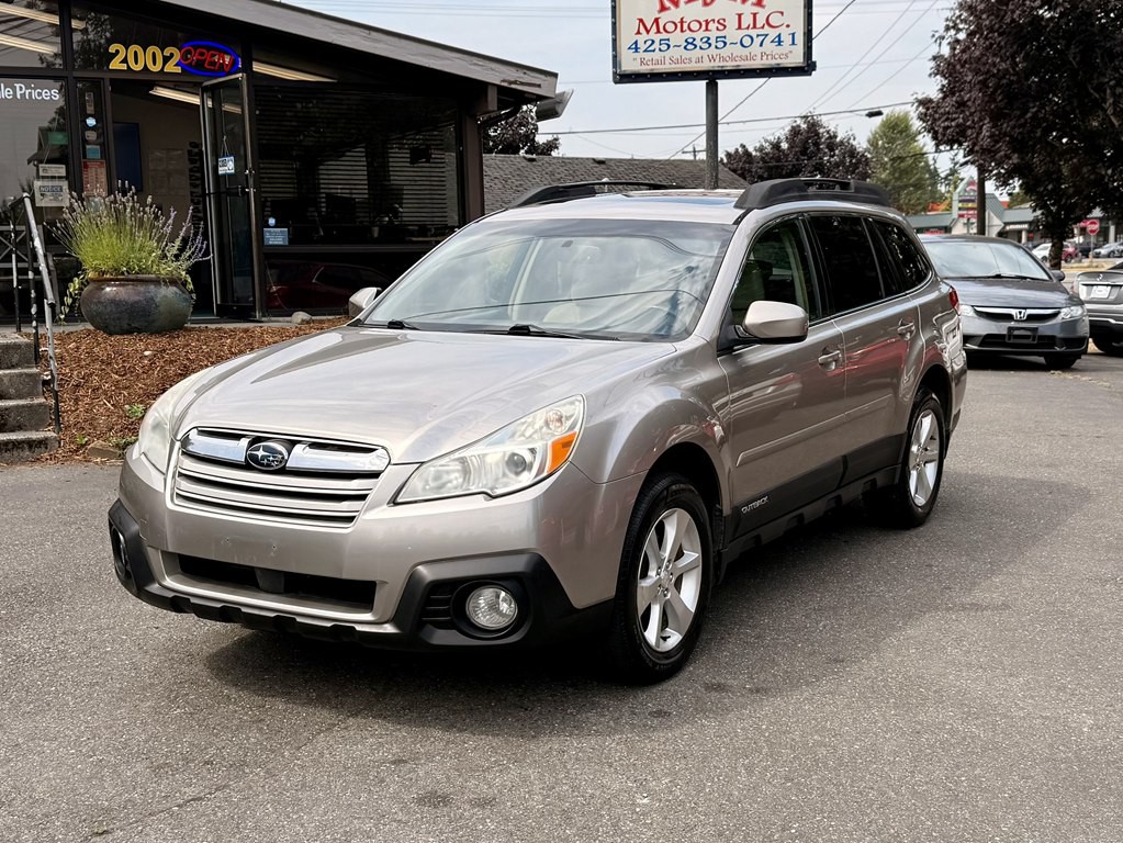 2014 Subaru Outback Image 2