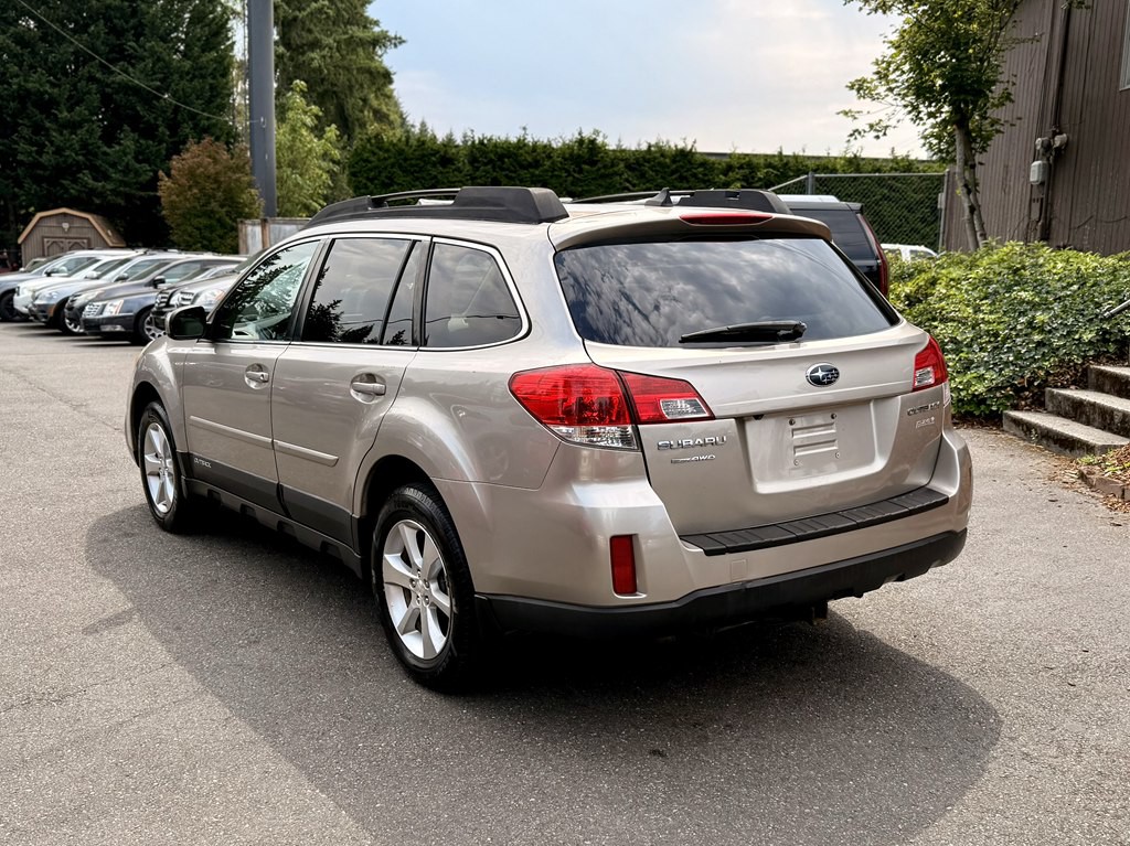 2014 Subaru Outback Image 4