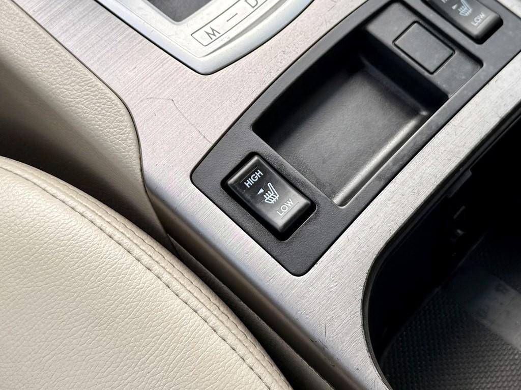 2014 Subaru Outback Image 19