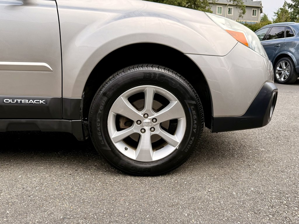 2014 Subaru Outback Image 31