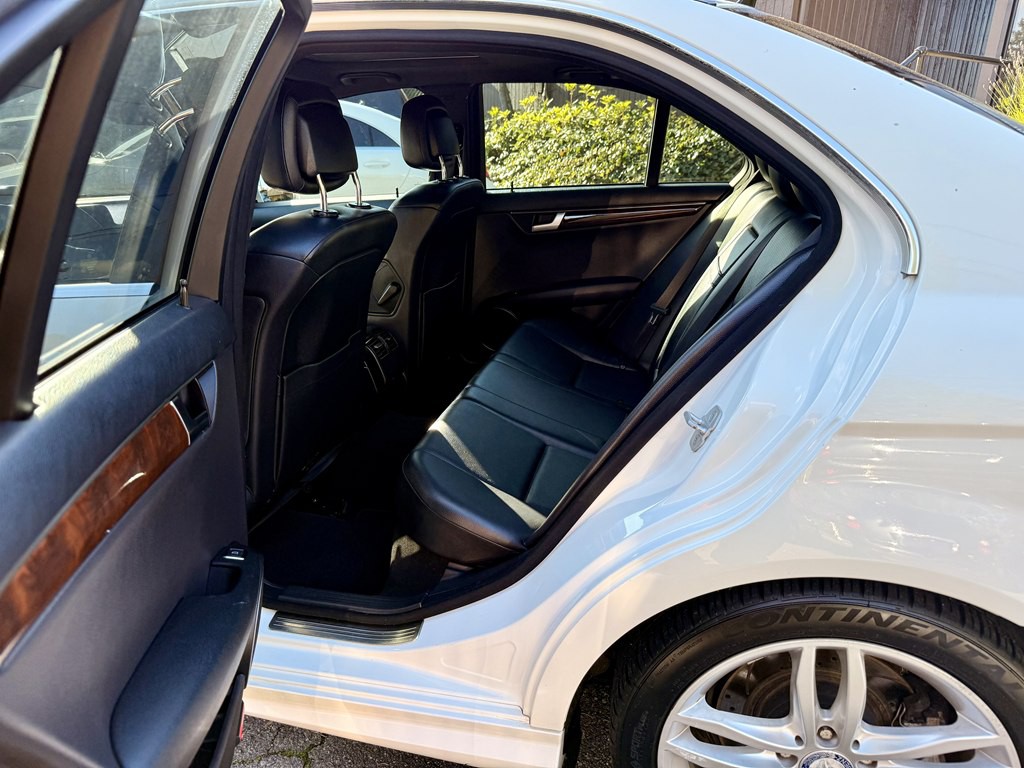 2012 Mercedes-Benz C-Class Image 11