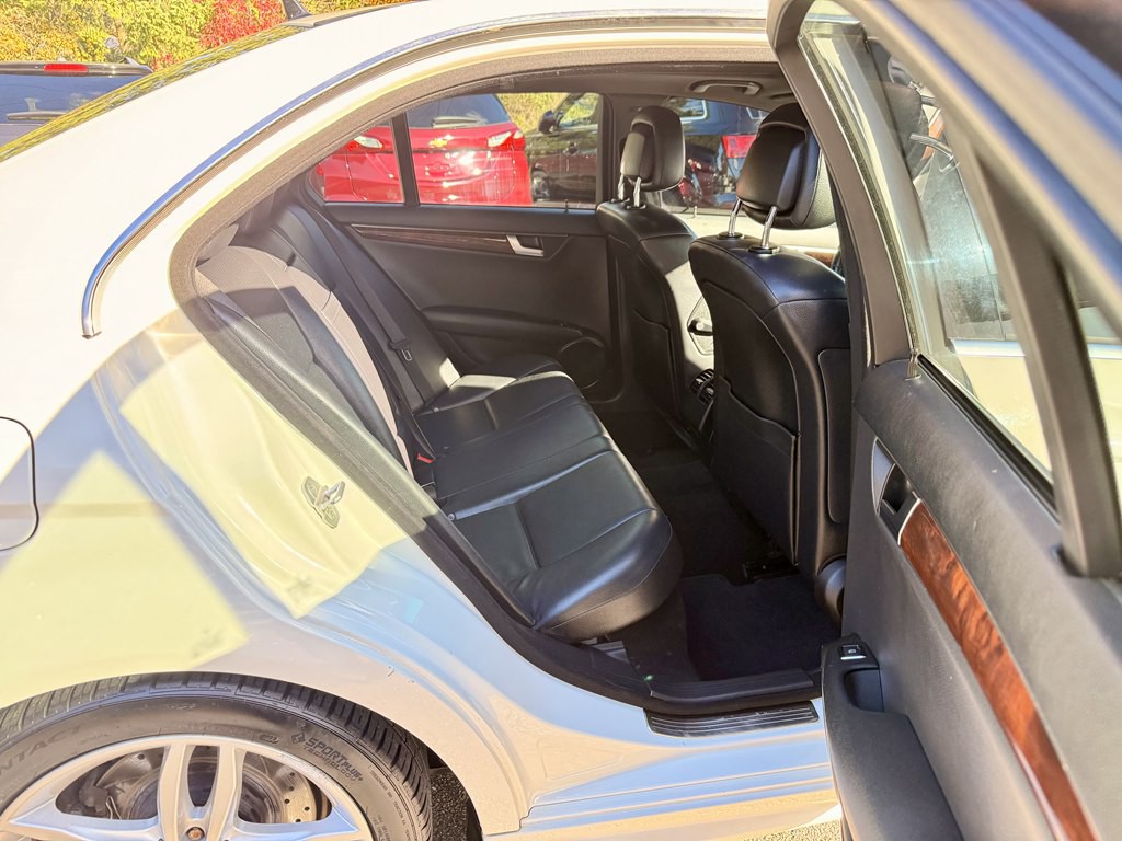 2012 Mercedes-Benz C-Class Image 13