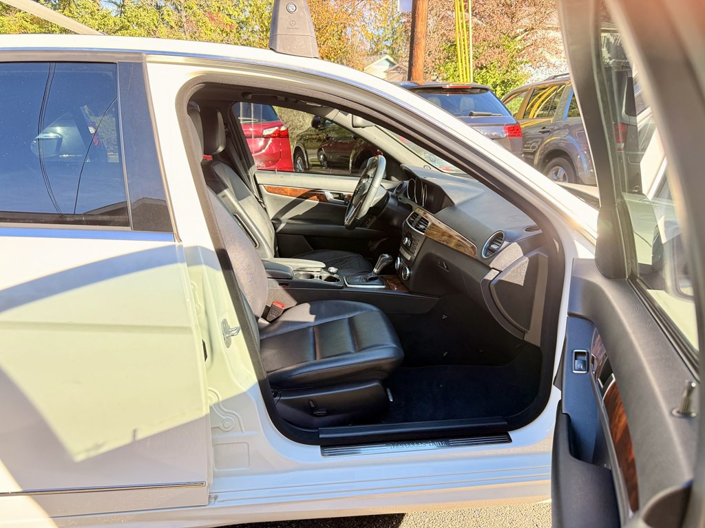 2012 Mercedes-Benz C-Class Image 14