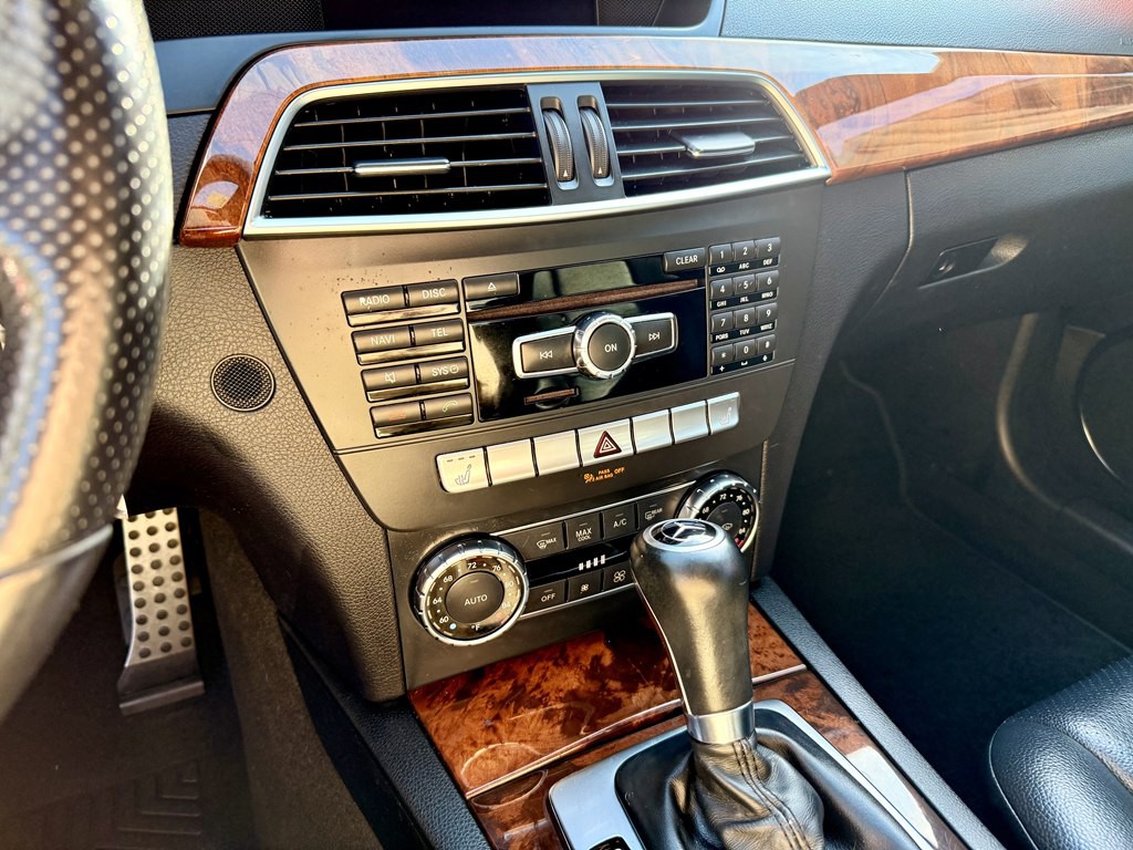 2012 Mercedes-Benz C-Class Image 18