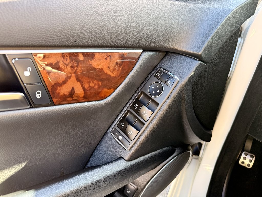 2012 Mercedes-Benz C-Class Image 21