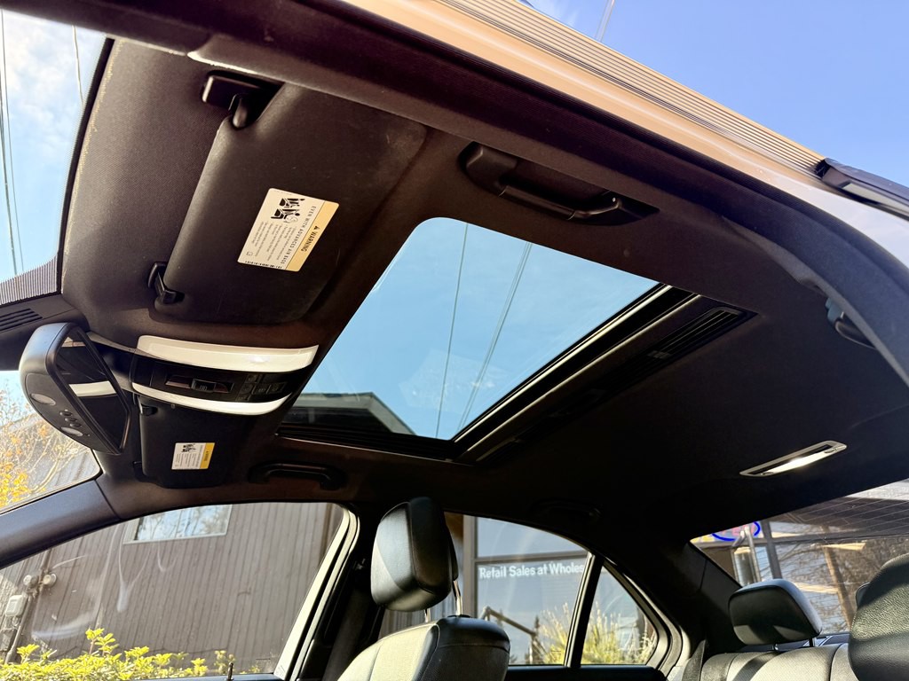 2012 Mercedes-Benz C-Class Image 22