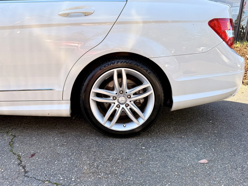 2012 Mercedes-Benz C-Class Image 28