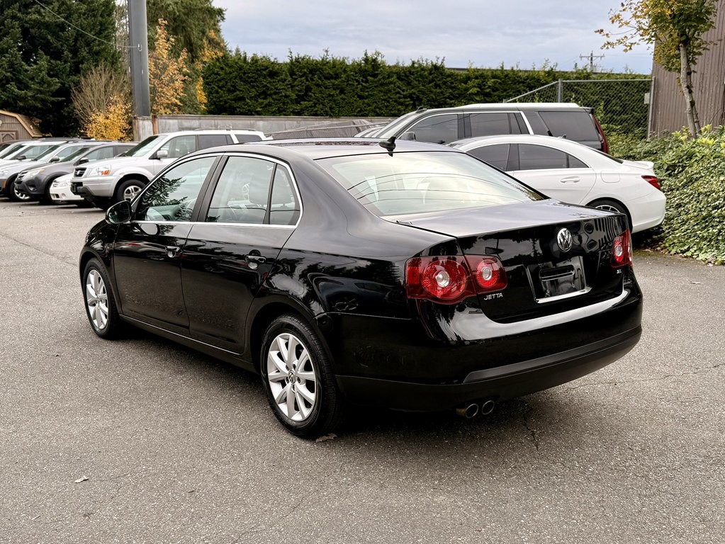 2010 Volkswagen Jetta Image 4