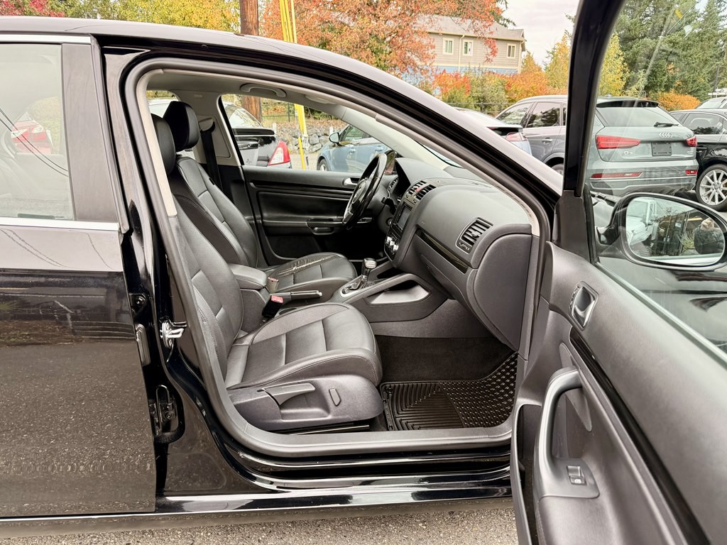 2010 Volkswagen Jetta Image 14