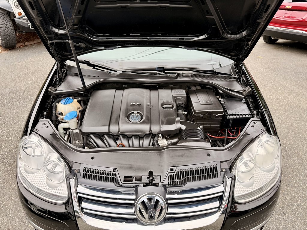 2010 Volkswagen Jetta Image 29