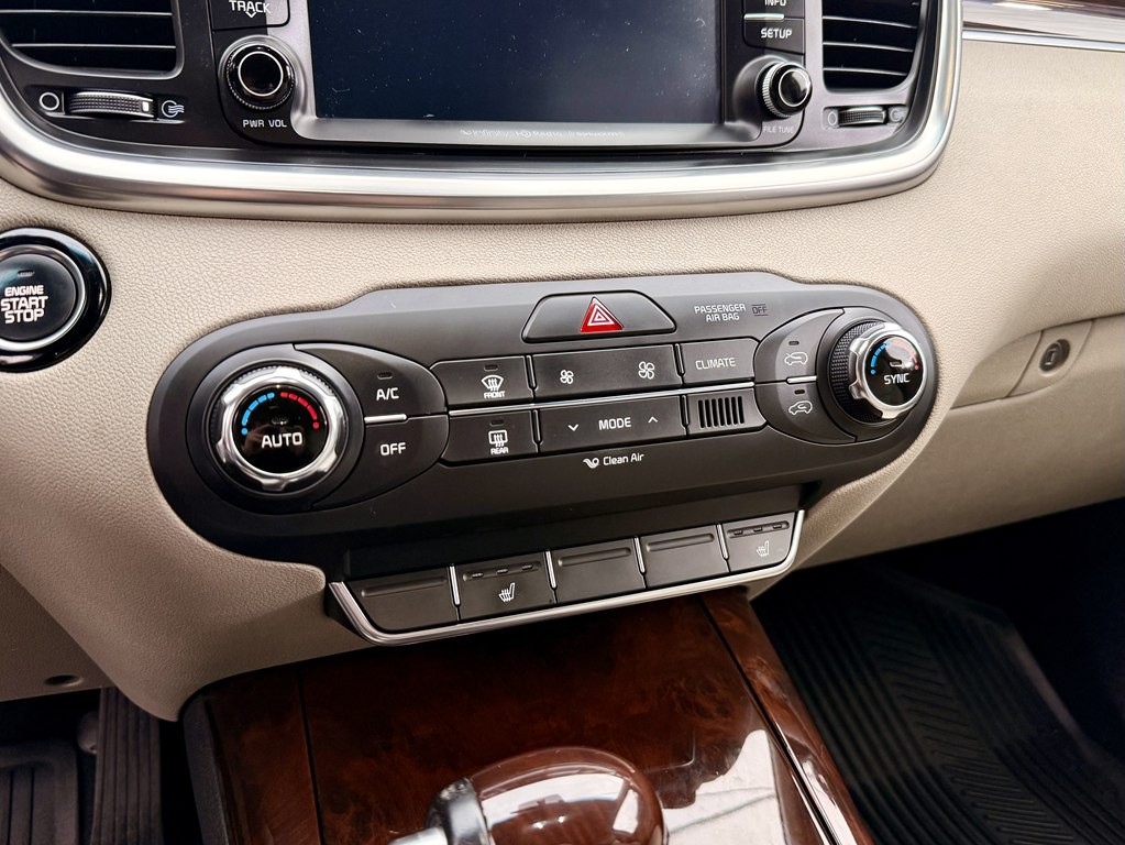 2016 Kia Sorento Image 18