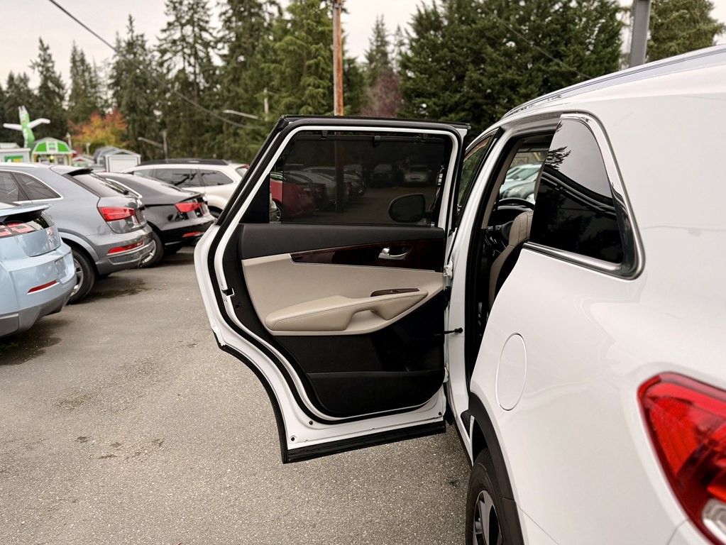 2016 Kia Sorento Image 25