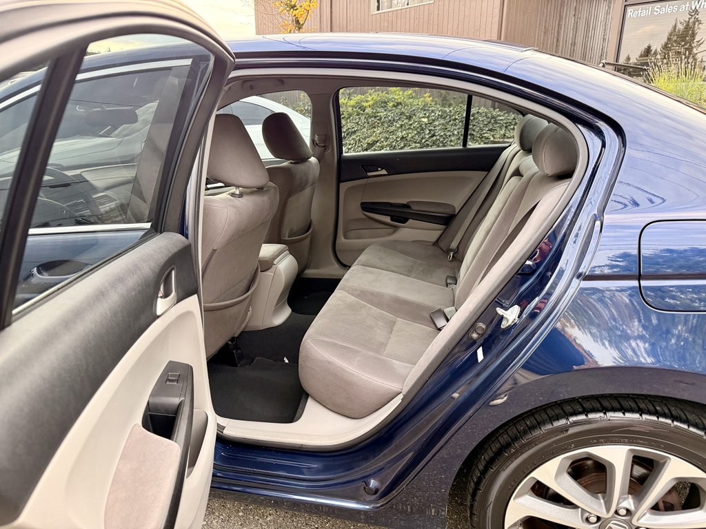 2012 Honda Accord Image 11