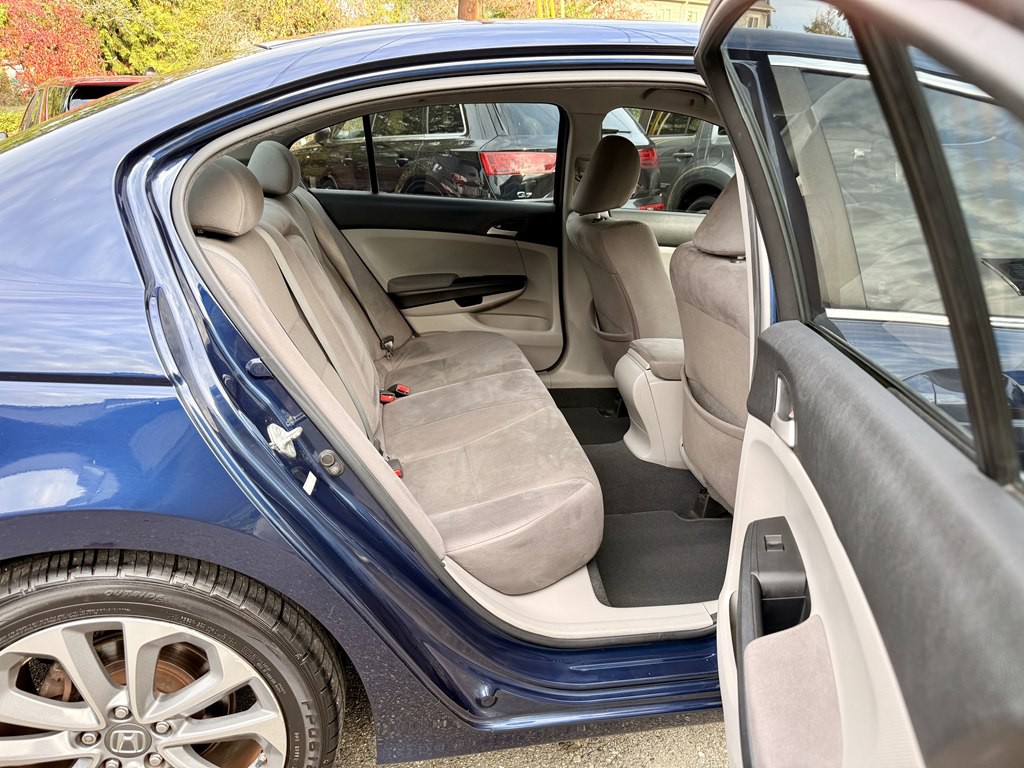 2012 Honda Accord Image 13