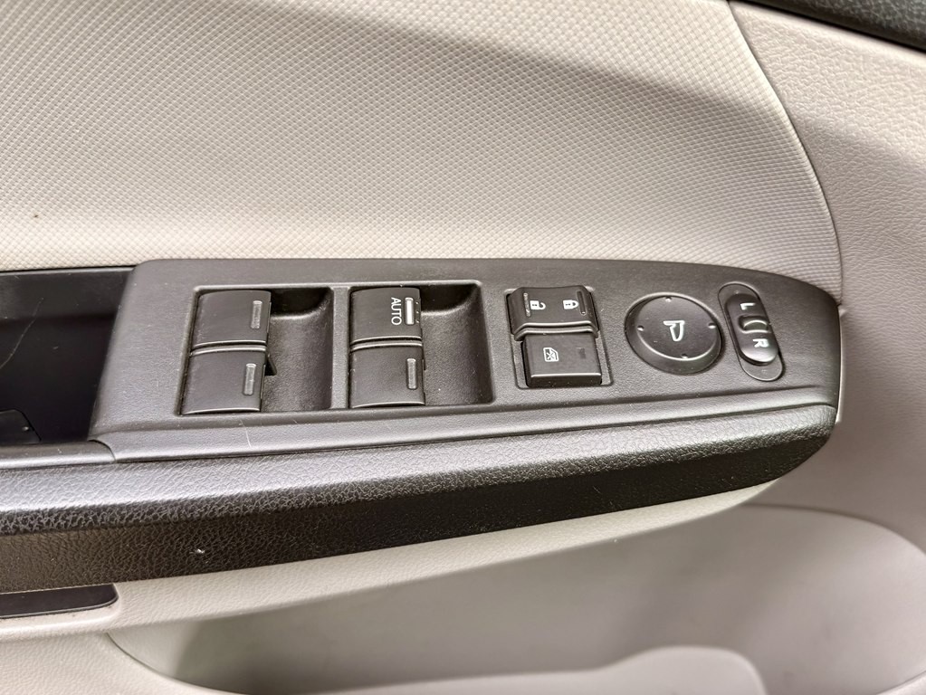 2012 Honda Accord Image 19