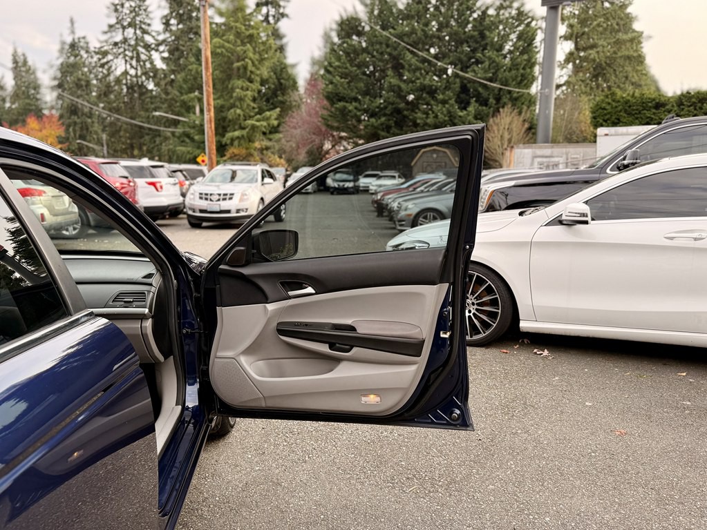 2012 Honda Accord Image 23