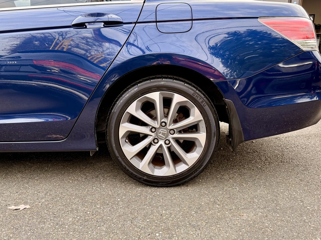 2012 Honda Accord Image 25