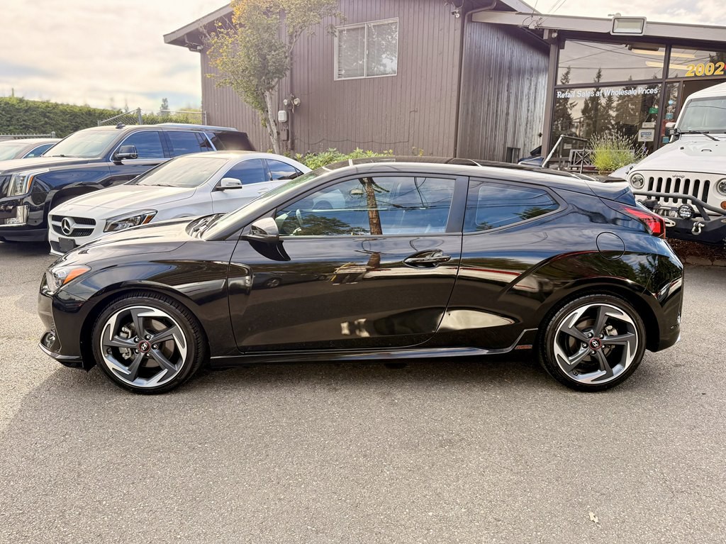 2020 Hyundai Veloster Image 3