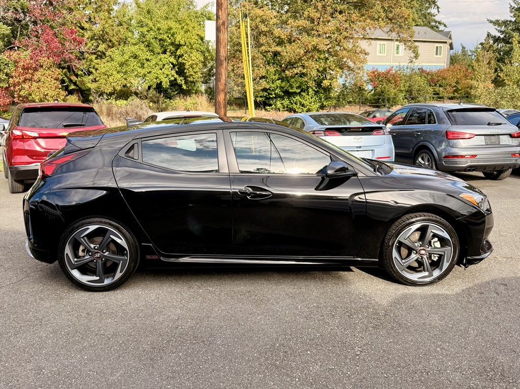 2020 Hyundai Veloster Image 7