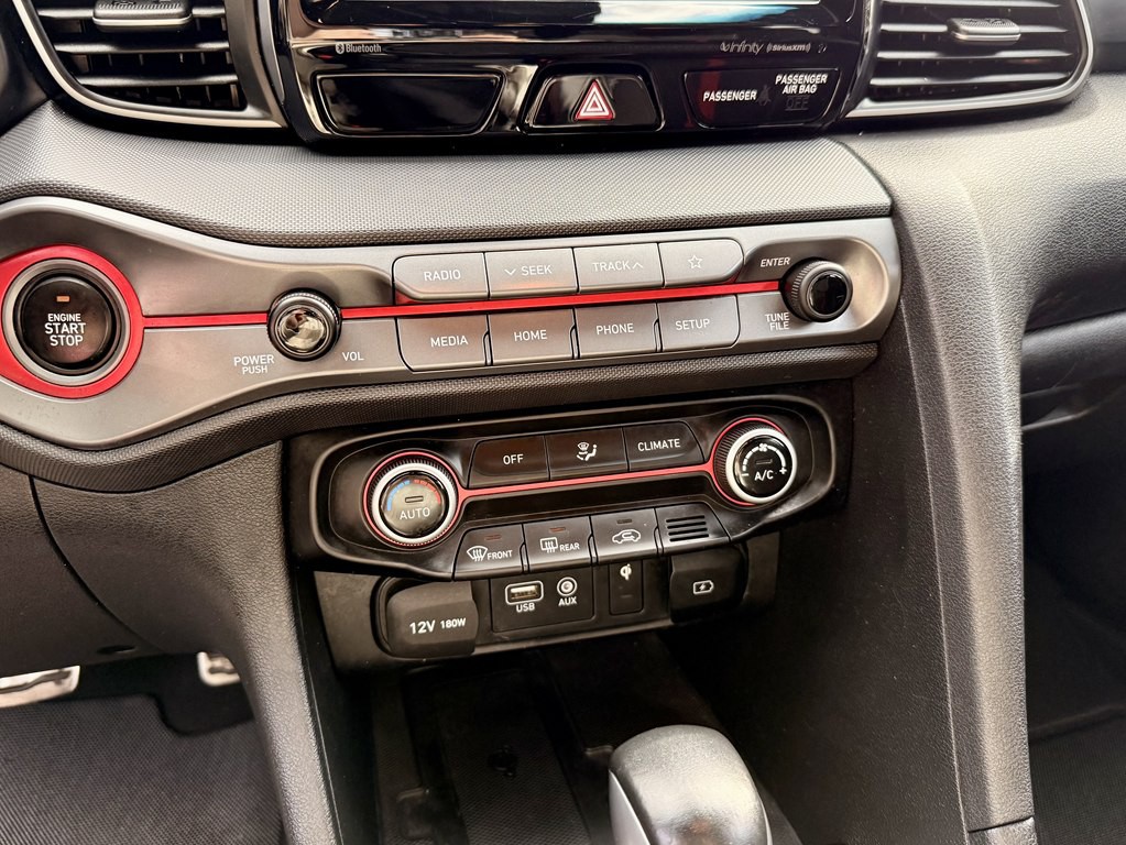 2020 Hyundai Veloster Image 18
