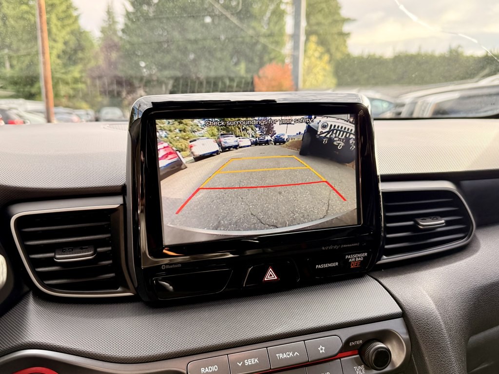 2020 Hyundai Veloster Image 22