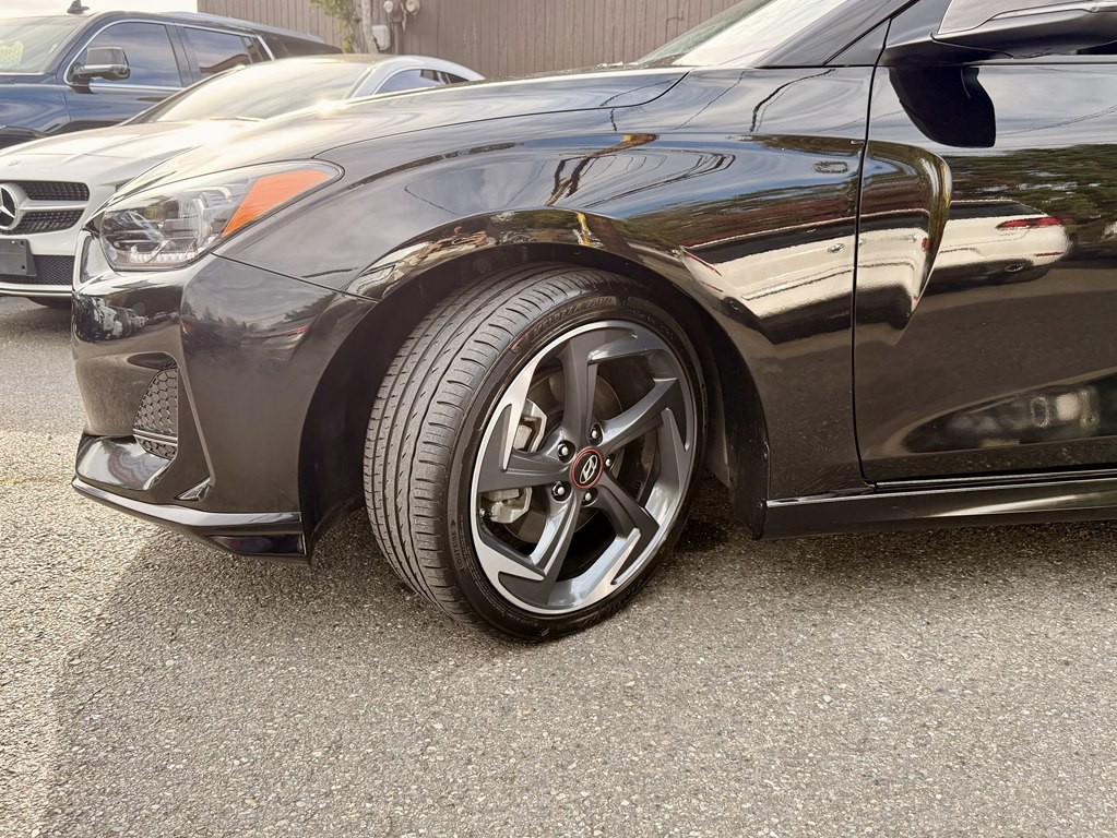 2020 Hyundai Veloster Image 27