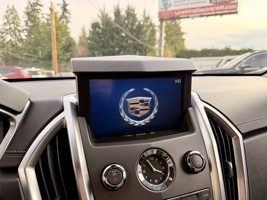 2012 Cadillac SRX Image 18