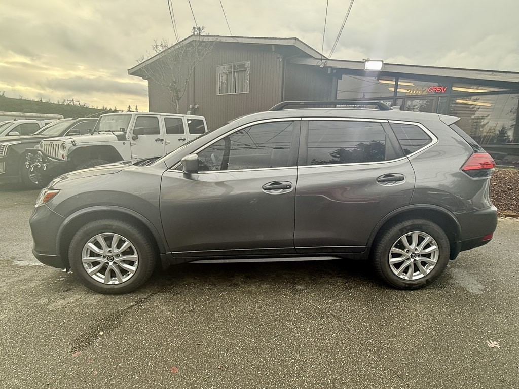 2017 Nissan Rogue Image 2