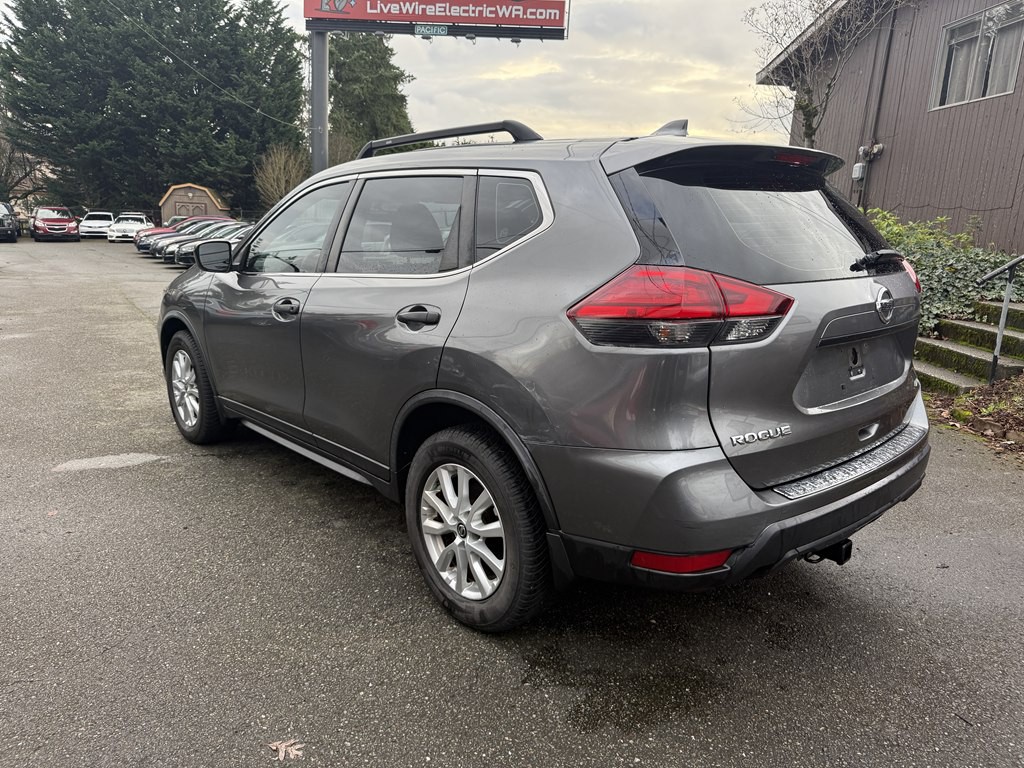 2017 Nissan Rogue Image 3