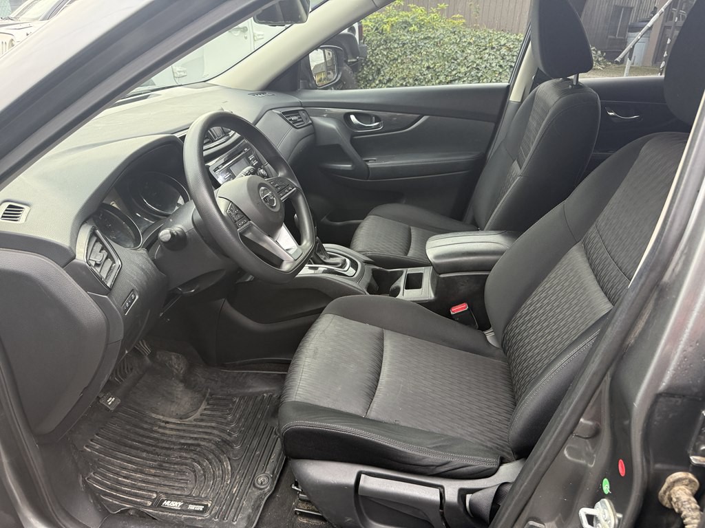 2017 Nissan Rogue Image 9