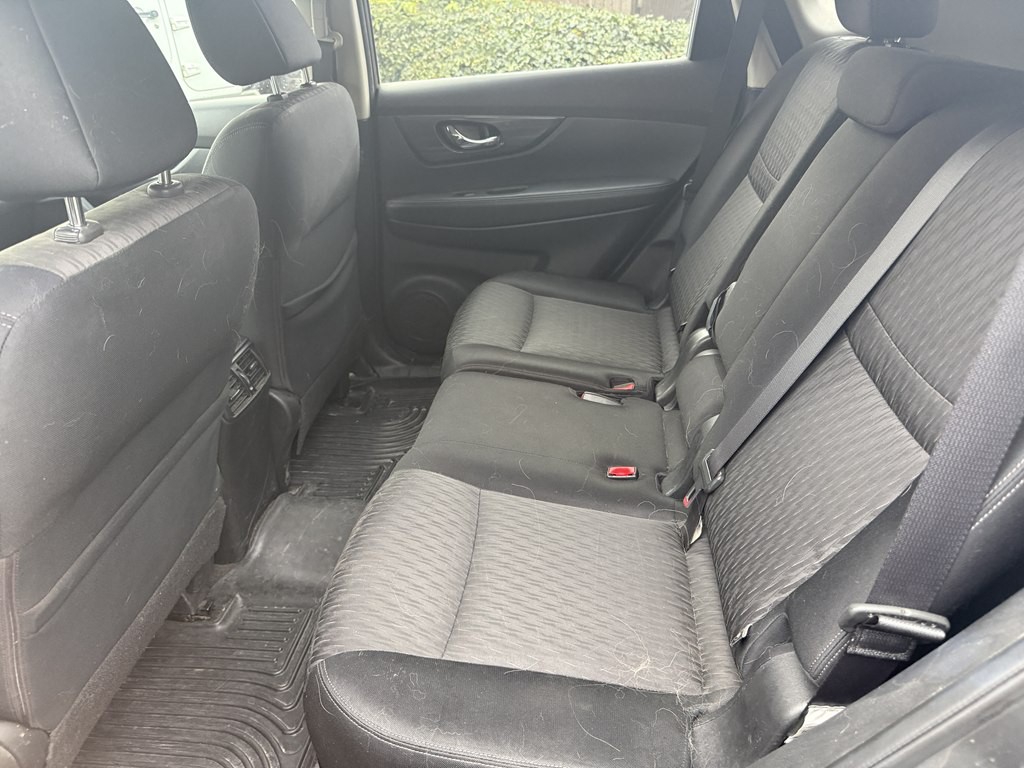 2017 Nissan Rogue Image 10