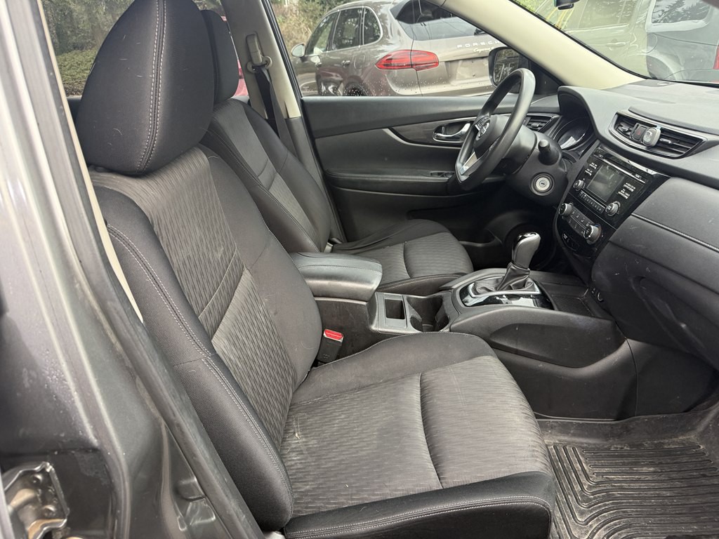 2017 Nissan Rogue Image 13