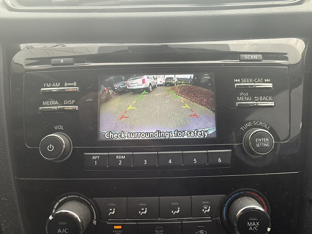 2017 Nissan Rogue Image 17