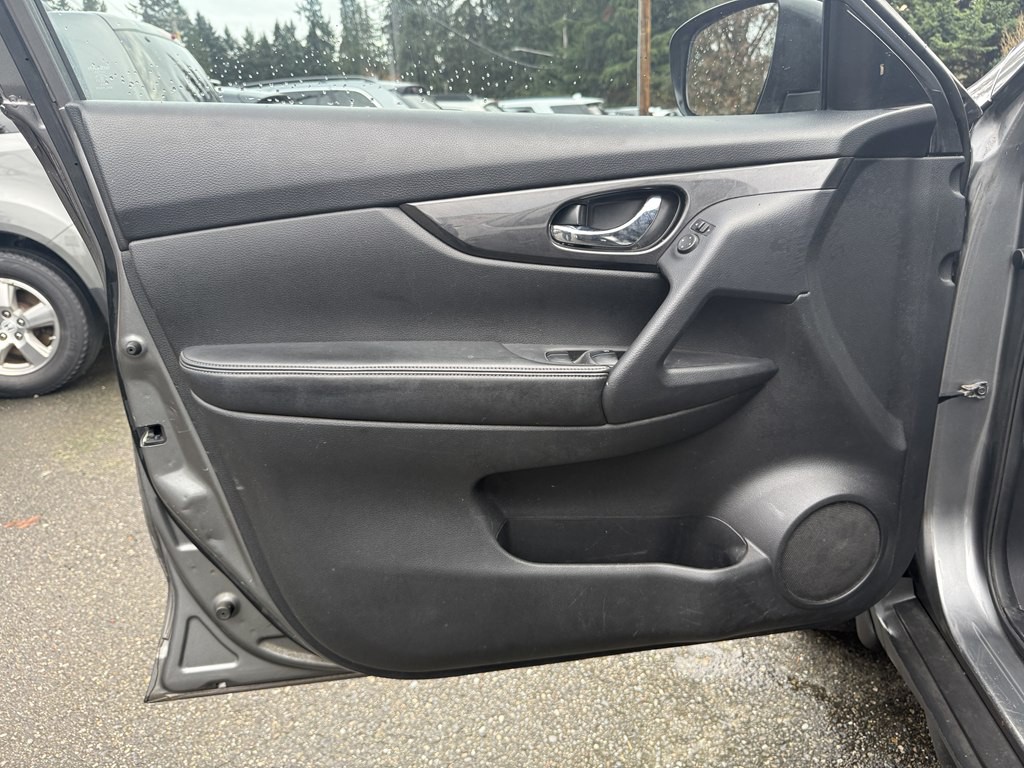 2017 Nissan Rogue Image 21