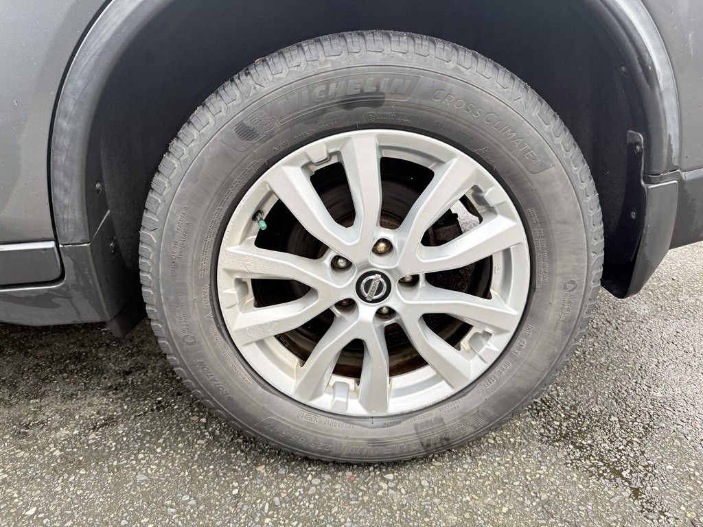 2017 Nissan Rogue Image 26