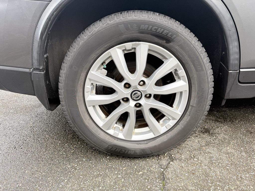 2017 Nissan Rogue Image 27