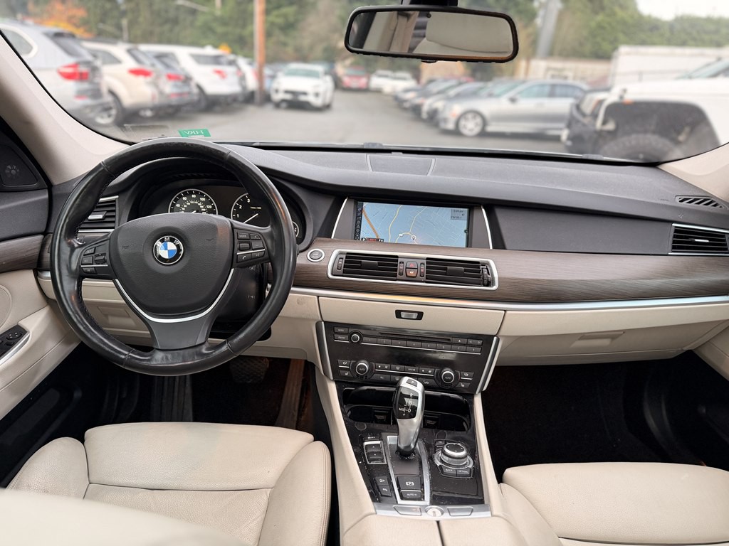 2011 BMW 5 Series Image 15