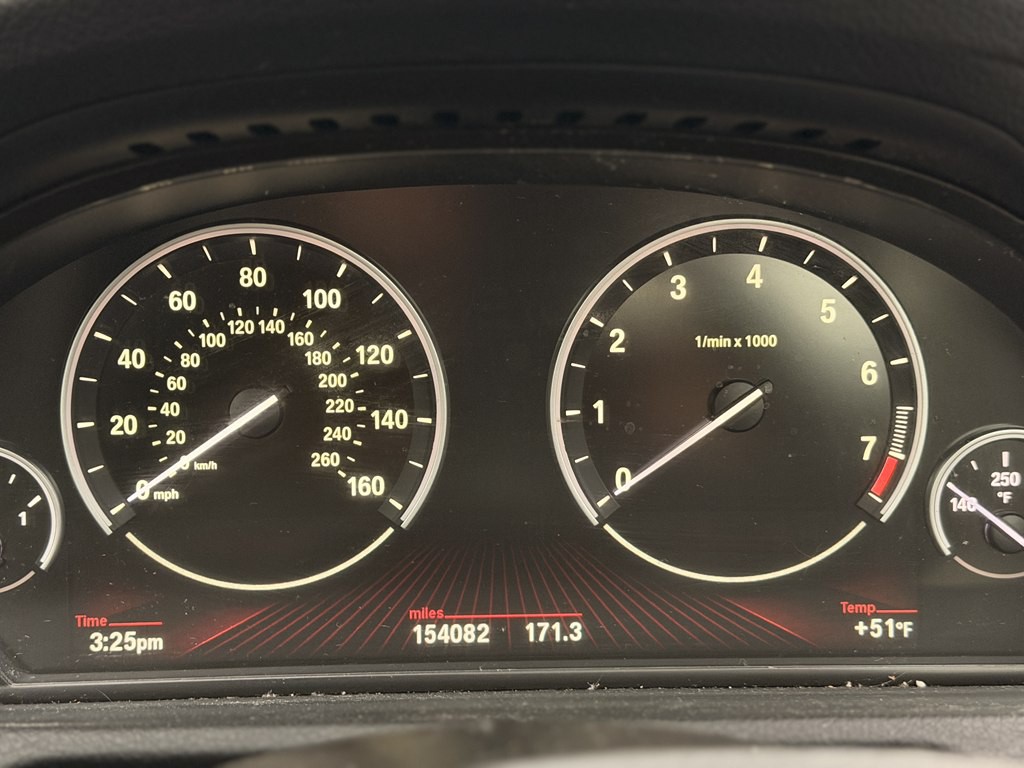 2011 BMW 5 Series Image 17