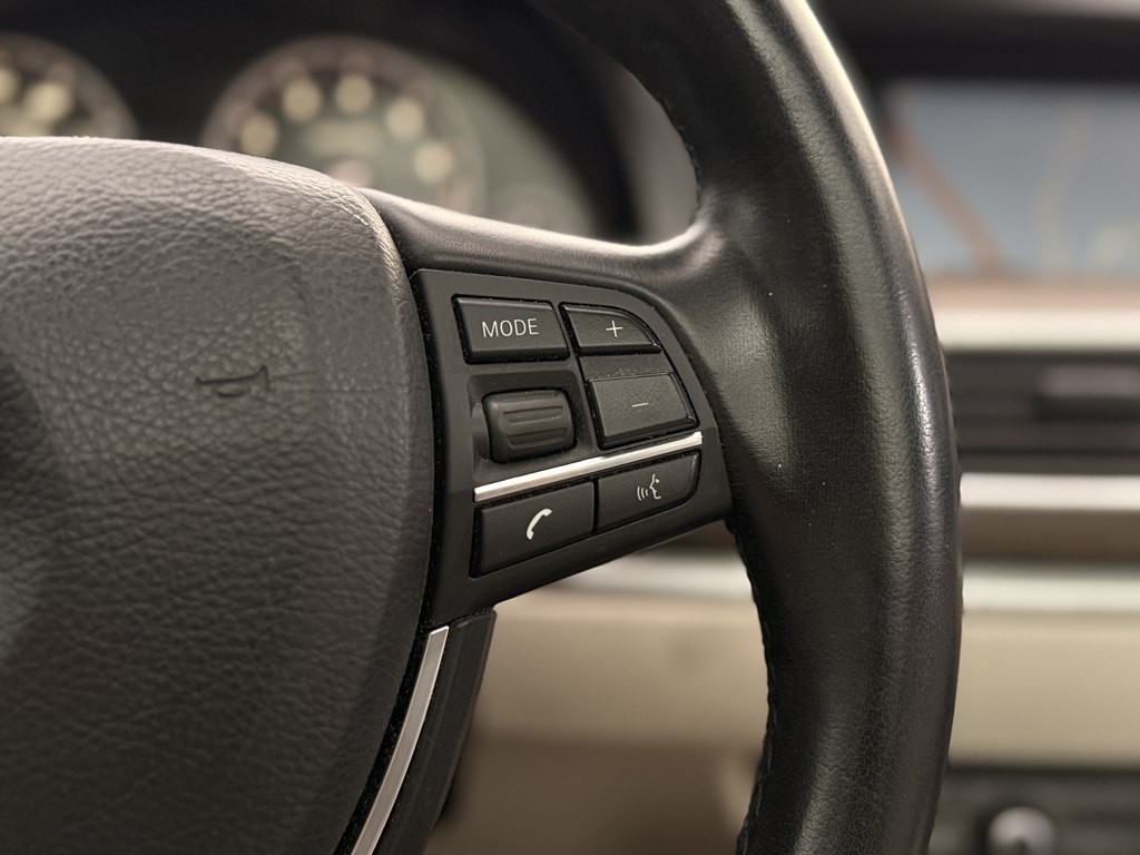 2011 BMW 5 Series Image 22