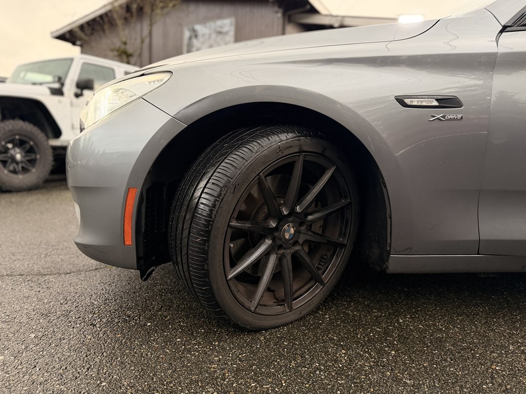 2011 BMW 5 Series Image 24