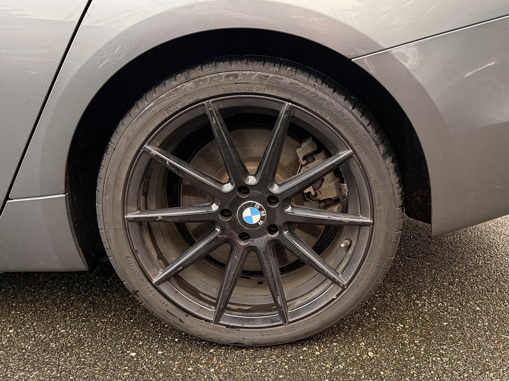 2011 BMW 5 Series Image 29