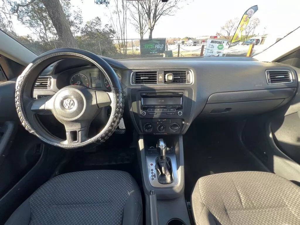 2014 Volkswagen Jetta Image 10
