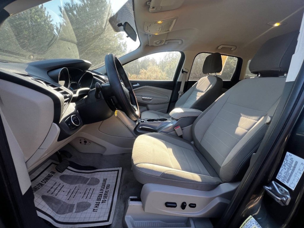 2016 Ford Escape Image 9