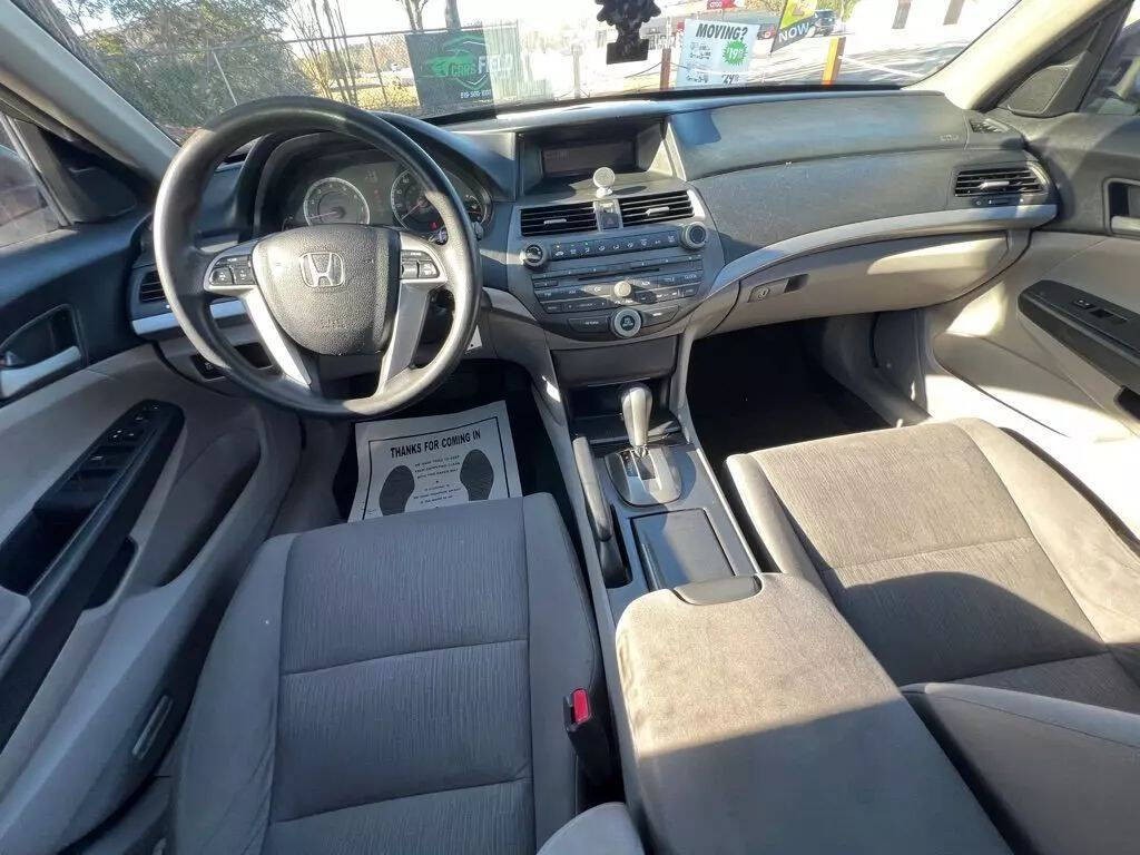 2012 Honda Accord Image 17
