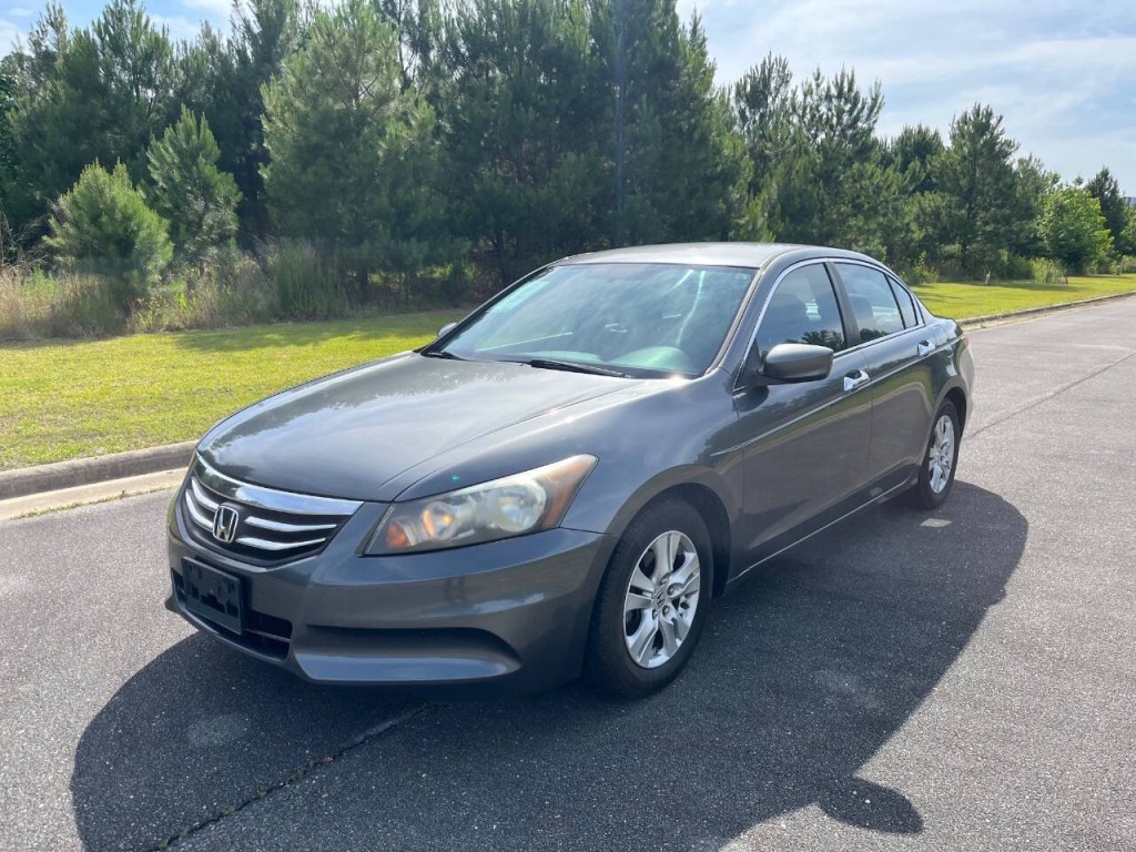 2012 Honda Accord Image 2