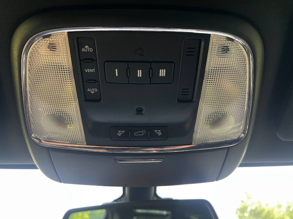 2014 Jeep Grand Cherokee Image 25